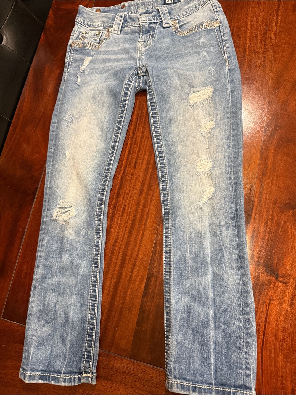 Miss Me Light Blue Straight women's Jeans with Distressed Detailing cropped